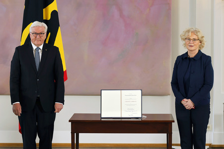 Fototermin mit Frank-Walter Steinmeier, Franziska Giffey und Christine Lambrecht in Berlin