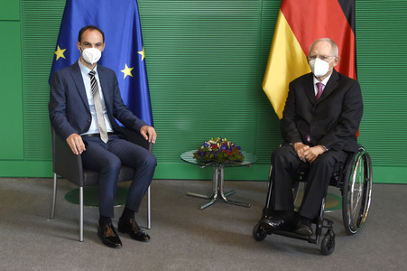 Wolfgang Schäuble empfängt den Außenminister von Slowenien in Berlin