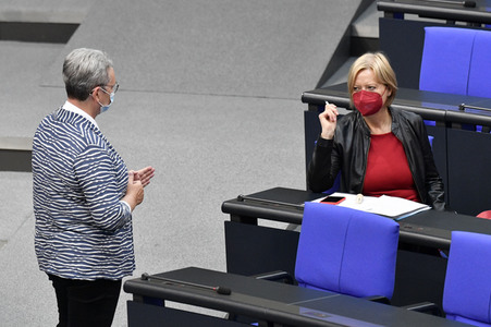 230. Sitzung des Deutschen Bundestages in Berlin