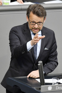 230. Sitzung des Deutschen Bundestages in Berlin