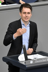 230. Sitzung des Deutschen Bundestages in Berlin