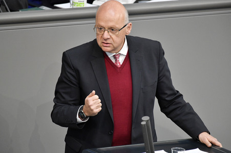 230. Sitzung des Deutschen Bundestages in Berlin