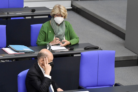 230. Sitzung des Deutschen Bundestages in Berlin