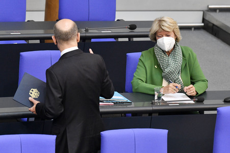 230. Sitzung des Deutschen Bundestages in Berlin