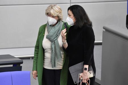 230. Sitzung des Deutschen Bundestages in Berlin