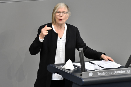 230. Sitzung des Deutschen Bundestages in Berlin