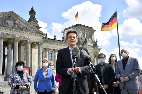 Fototermin der SPD zur sozialdemokratischen Erfolgsbilanz in Berlin