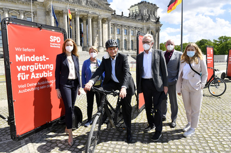 Fototermin der SPD zur sozialdemokratischen Erfolgsbilanz in Berlin
