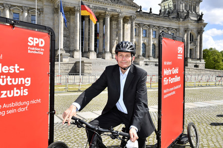 Fototermin der SPD zur sozialdemokratischen Erfolgsbilanz in Berlin