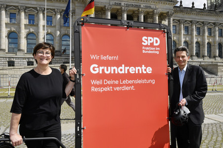 Fototermin der SPD zur sozialdemokratischen Erfolgsbilanz in Berlin