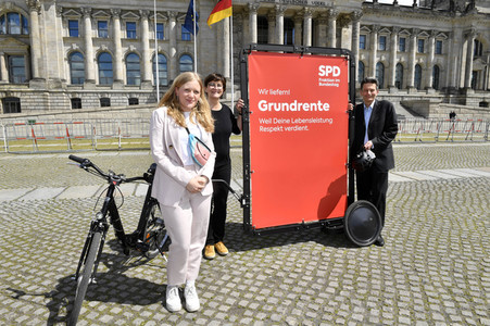 Fototermin der SPD zur sozialdemokratischen Erfolgsbilanz in Berlin