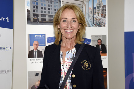 Pressekonferenz zum 1. digitalen Jugendpreis 2021 in München