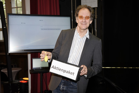 Online-Auftritt von Chin Meyer in Haar