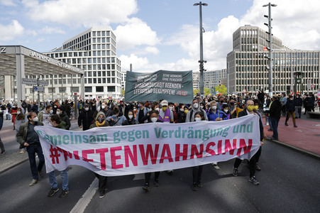 Demonstration gegen Mietenwahnsinn in Berlin
