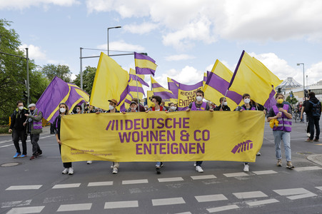 Demonstration gegen Mietenwahnsinn in Berlin