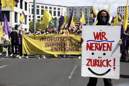 Demonstration gegen Mietenwahnsinn in Berlin