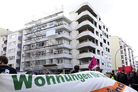 Demonstration gegen Mietenwahnsinn in Berlin