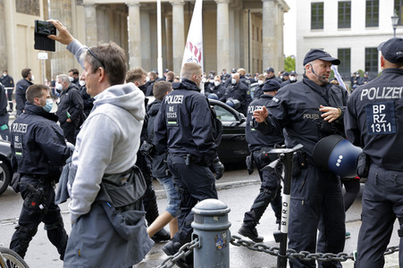 Querdenker demonstrieren trotz Demo-Verbot in Berlin