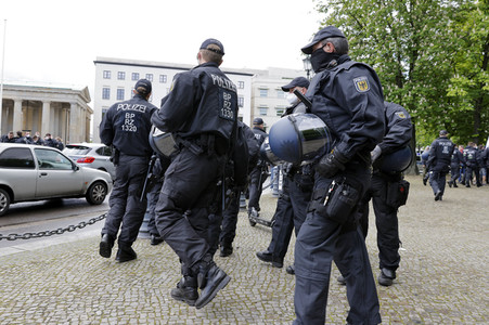 Querdenker demonstrieren trotz Demo-Verbot in Berlin