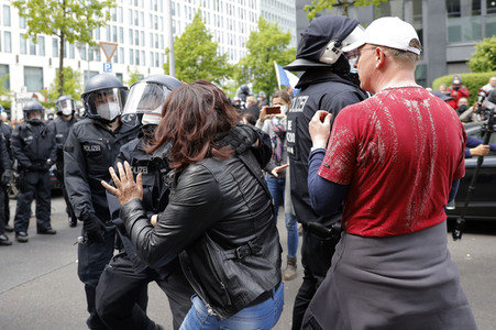 Querdenker demonstrieren trotz Demo-Verbot in Berlin