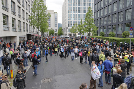 Querdenker demonstrieren trotz Demo-Verbot in Berlin