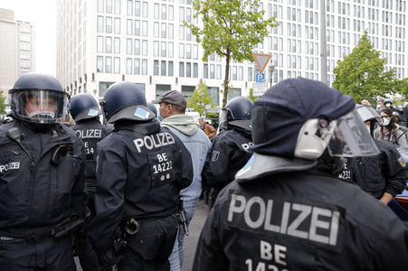 Querdenker demonstrieren trotz Demo-Verbot in Berlin