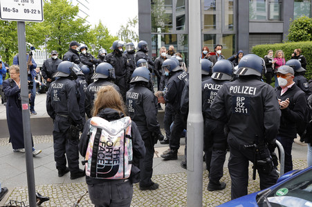 Querdenker demonstrieren trotz Demo-Verbot in Berlin