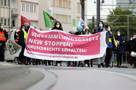 Demo gegen das Versammlungsgesetz NRW in Köln