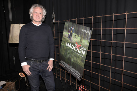 Online-Premiere von 'Nicht dein Mädchen' in Ebersberg