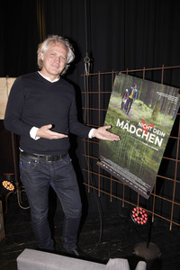 Online-Premiere von 'Nicht dein Mädchen' in Ebersberg