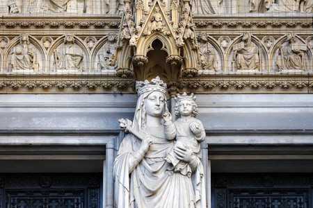 Pontifikalamt am Pfingstsonntag in Köln