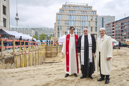 Grundsteinlegung für das Mehrreligionenhaus 'House of One' in Berlin