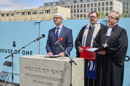Grundsteinlegung für das Mehrreligionenhaus 'House of One' in Berlin