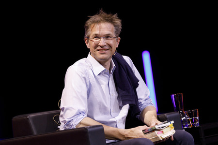 Gerald Knaus, Isabel Schayani und Jean Asselborn auf der lit.Cologne 2021 in Köln