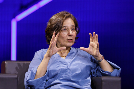 Gerald Knaus, Isabel Schayani und Jean Asselborn auf der lit.Cologne 2021 in Köln