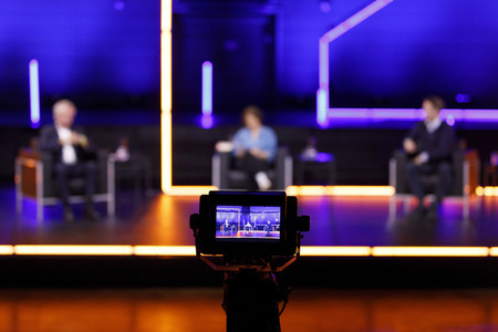 Gerald Knaus, Isabel Schayani und Jean Asselborn auf der lit.Cologne 2021 in Köln