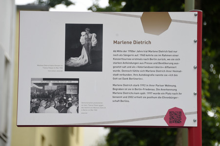 Madame Tussauds präsentiert 'Berlin 100!' mit David Bowie und Marlene Dietrich in Berlin