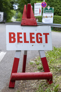 Vollbesetzter Campingplatz in Hagnau am Bodensee