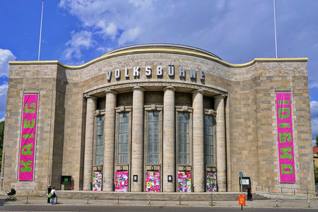 'Krieg und Disko'  in der Volksbühne Berlin