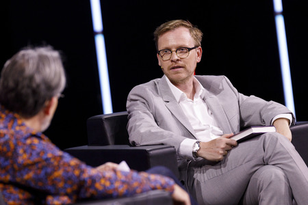 Markus Gabriel und Gert Scobel auf der lit.Cologne 2021 in Köln
