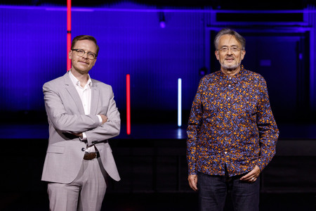 Markus Gabriel und Gert Scobel auf der lit.Cologne 2021 in Köln