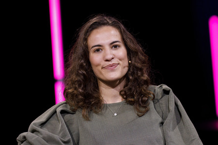 Mona Ameziane, Farah Schäfer, Lea-Lina Oppermann und Luisa Neubauer auf der lit.Cologne 2021 in Köln