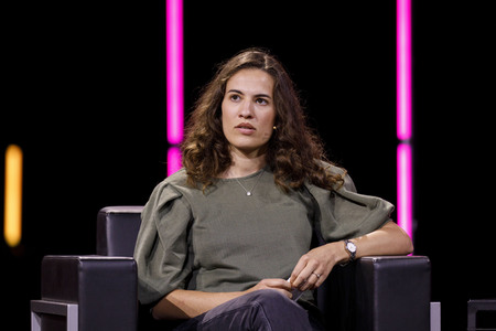 Mona Ameziane, Farah Schäfer, Lea-Lina Oppermann und Luisa Neubauer auf der lit.Cologne 2021 in Köln