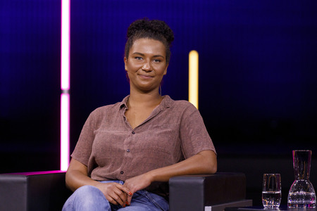 Mona Ameziane, Farah Schäfer, Lea-Lina Oppermann und Luisa Neubauer auf der lit.Cologne 2021 in Köln