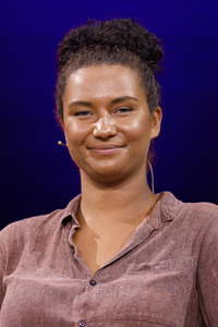 Mona Ameziane, Farah Schäfer, Lea-Lina Oppermann und Luisa Neubauer auf der lit.Cologne 2021 in Köln