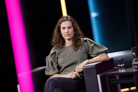 Mona Ameziane, Farah Schäfer, Lea-Lina Oppermann und Luisa Neubauer auf der lit.Cologne 2021 in Köln