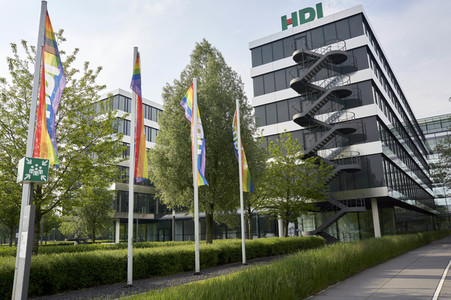 HDI Regenbogenfahnen in Hannover