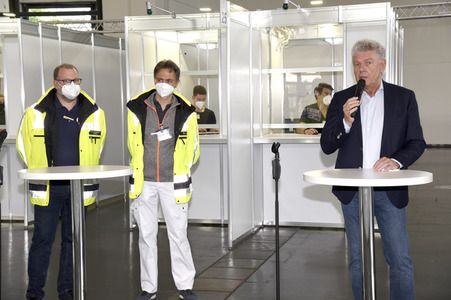 Pressetermin zur 500.000. Impfung im Impfzentrum in München