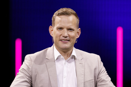 Hendrik Streeck und Gert Scobel auf der lit.Cologne 2021 in Köln