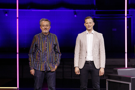 Hendrik Streeck und Gert Scobel auf der lit.Cologne 2021 in Köln